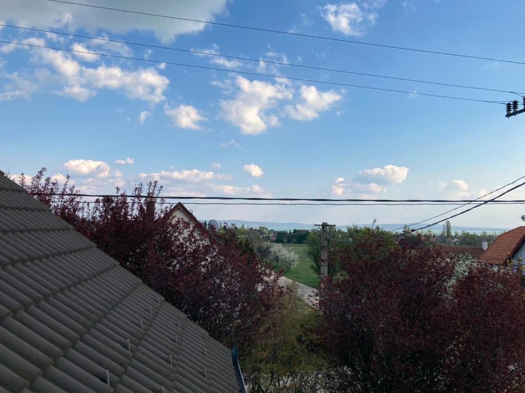 Karadi Apartman Zánka Buitenkant foto